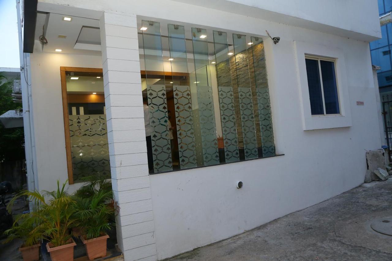 Royal Apollo Hotel Chennai Exterior photo