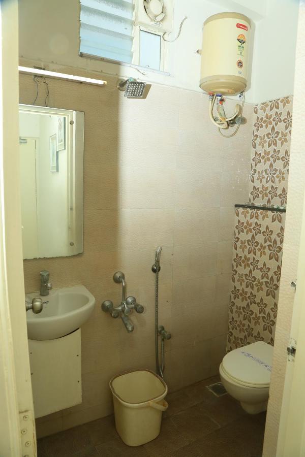 Royal Apollo Hotel Chennai Exterior photo
