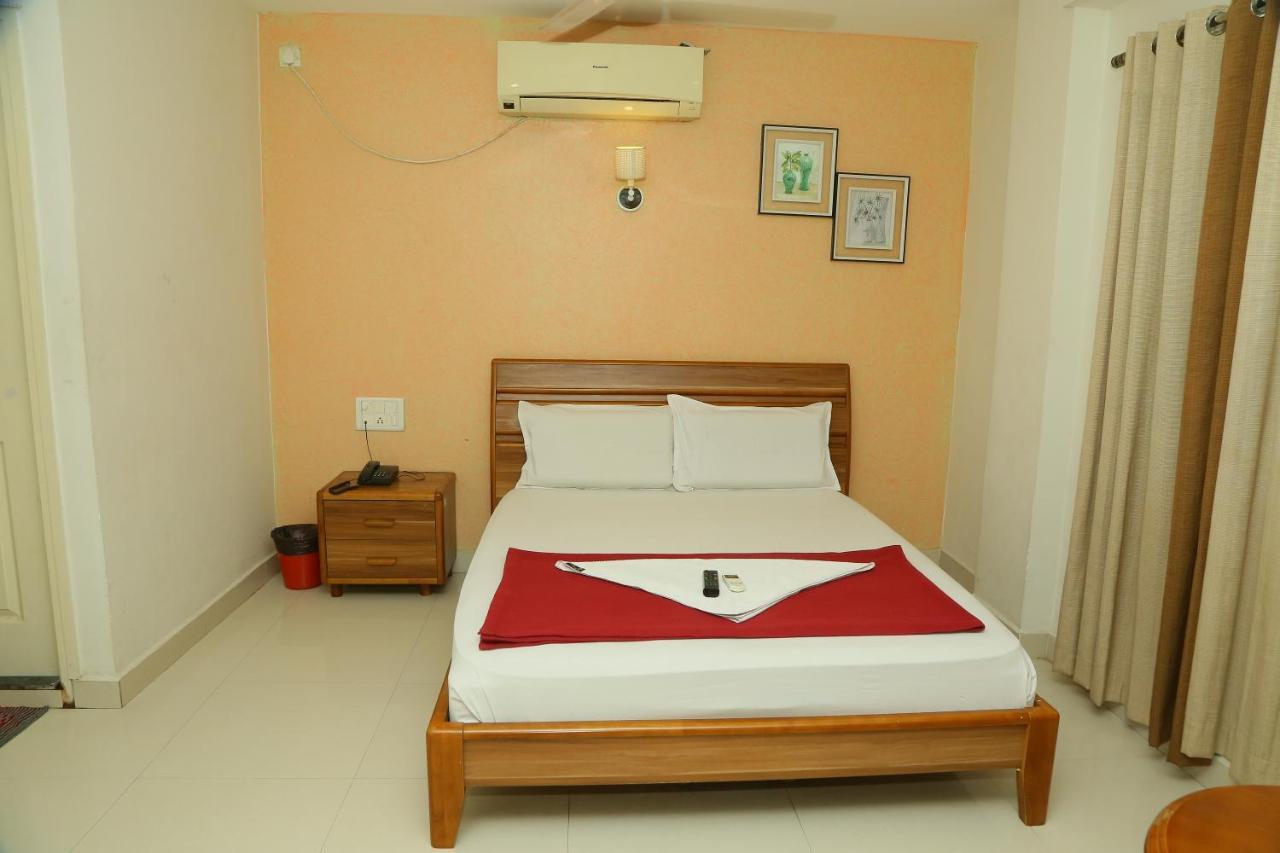 Royal Apollo Hotel Chennai Exterior photo